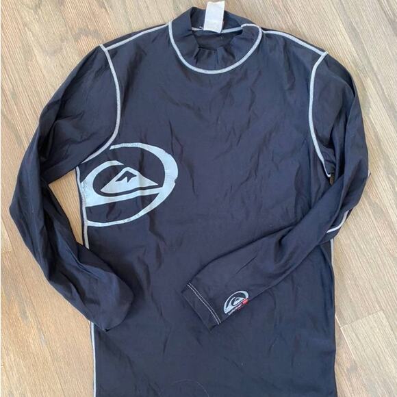 Quicksilver Rash Guard - Picture 1 of 3
